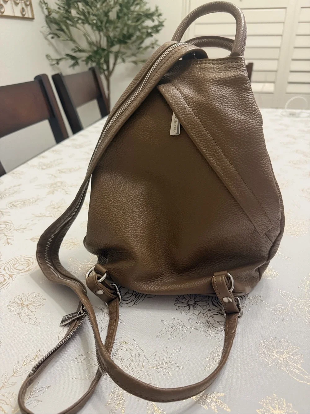 Valentina item description